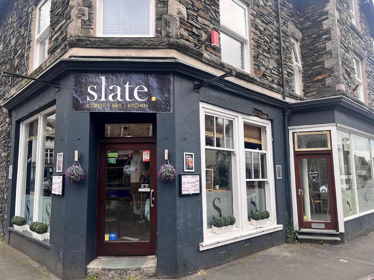 Slate - Coffee . Bar . Kitchen